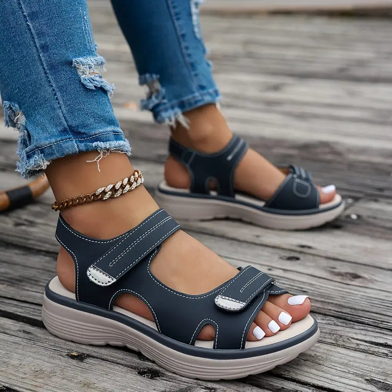 Alia™ | Bekväma Kilklackssandaler med Ankelrem